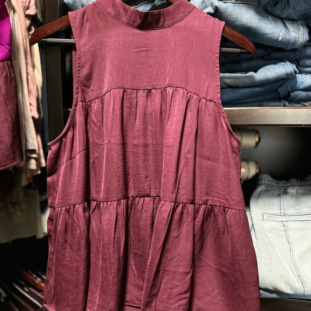 Banana Republic Sleeveless Burgundy Blouse NWT